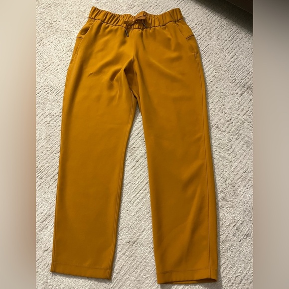 lululemon athletica Pants - Lululemon On the Fly 7/8 Pant *Woven